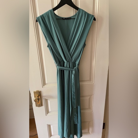 Zara sea green belted wrap dress - Picture 2 of 4